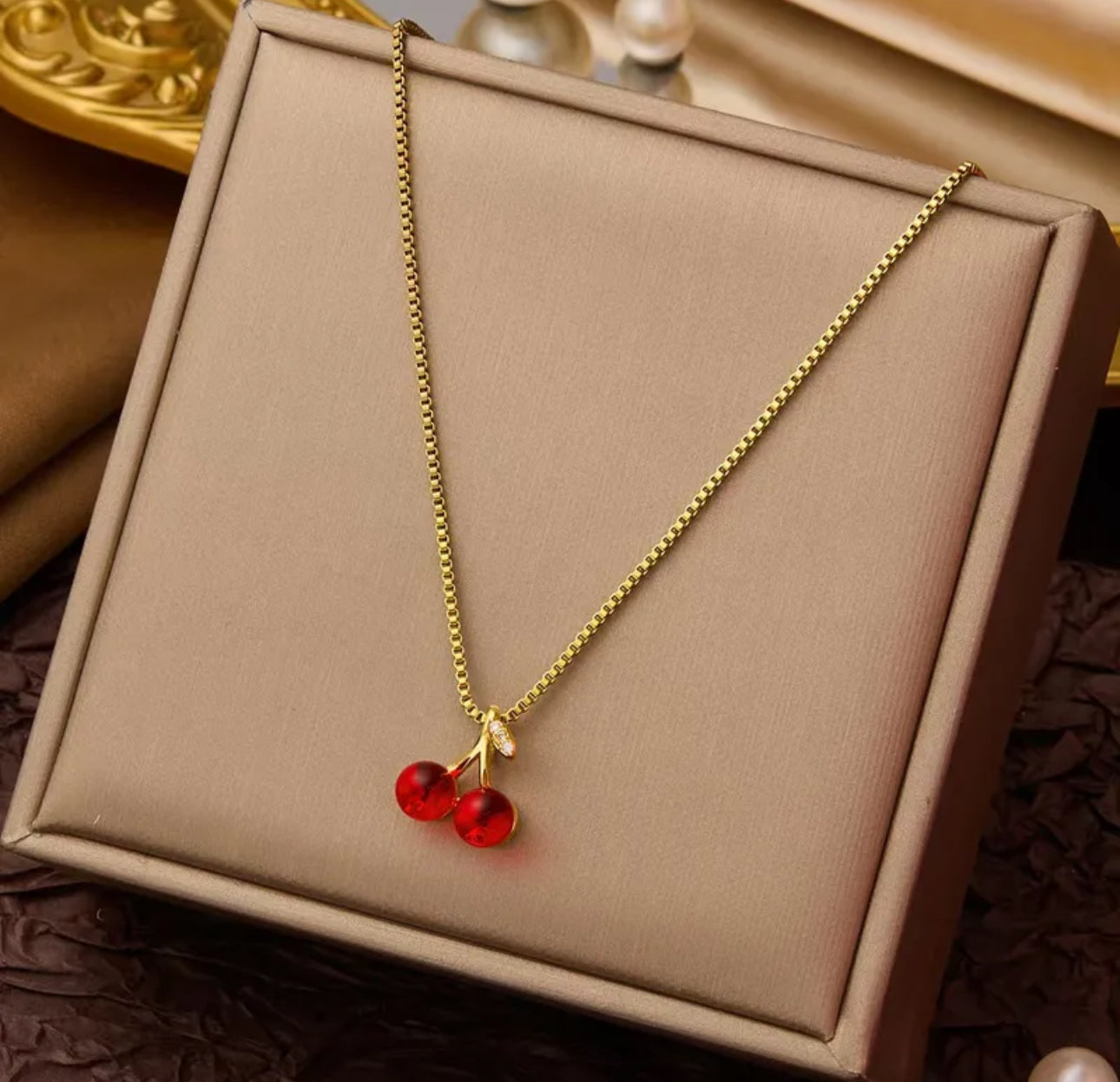 Cadena de acero con baño de oro