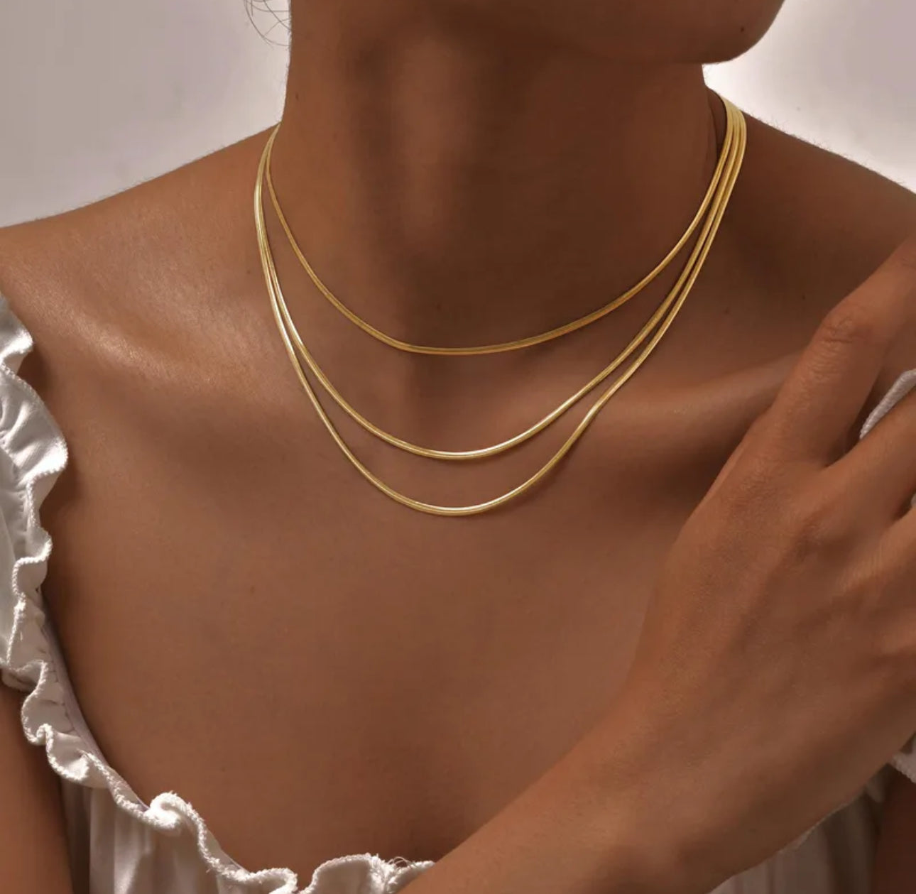 Collar de acero inoxidable con baño de oro