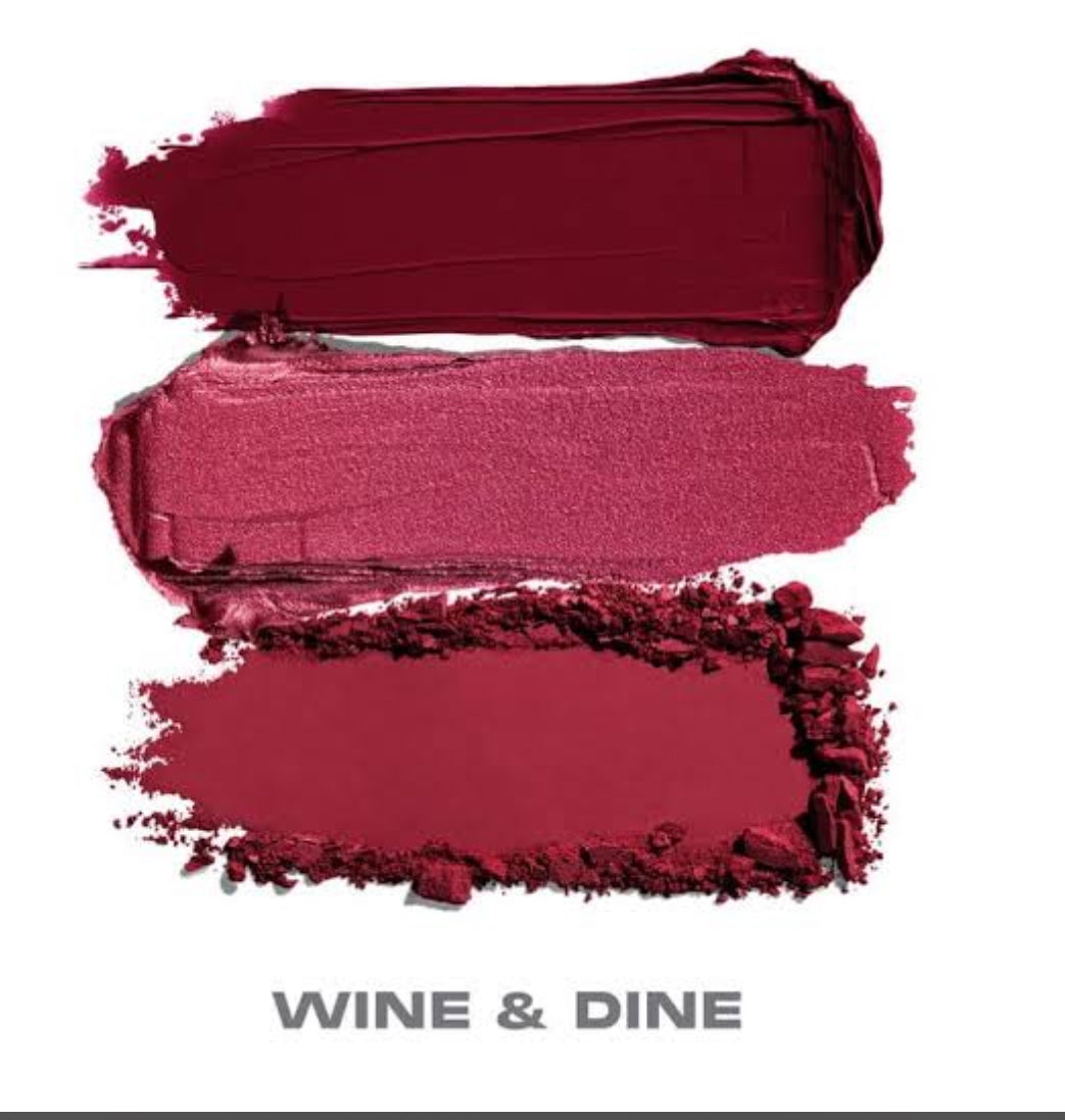 CHEEK THRILLS MULTI-FINISH FACE TRIO Blind Date